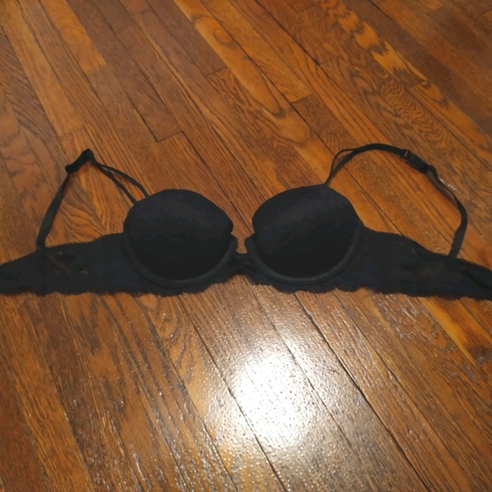 EUC Black lace Ambrielle bra Sz 34B!